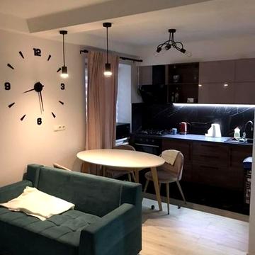 Героїв полку "Азов" вул. (Маршала Малиновського), 3