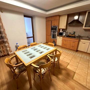 Старокозацька вул. (Комсомольська), 12