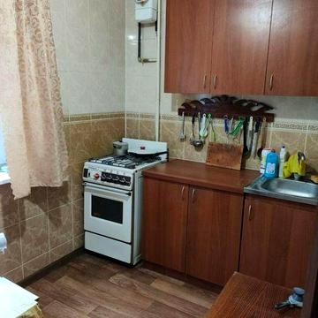 Здам затишну 1-к квартиру,самий центр Узина