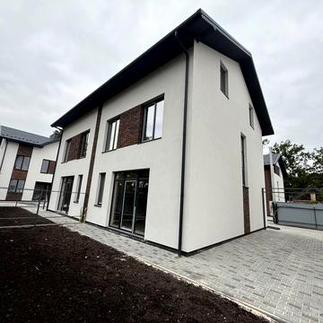 8 Березня вул.