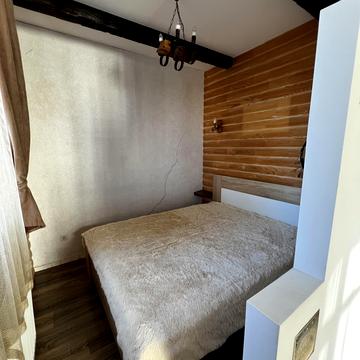 Університетська вул., 2-Ю