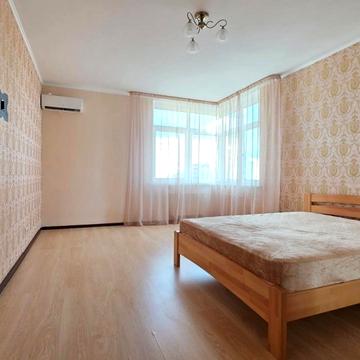 Єлизавети Чавдар вул., 8