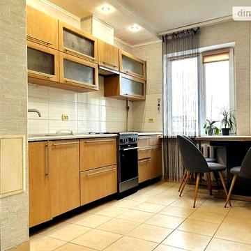 Продаж 3к Квартира Грушевського Академіка вулиця