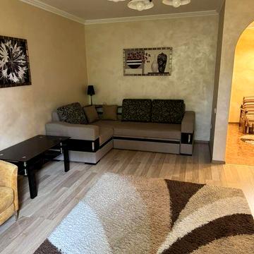 Сдам 1-о комнатную квартиру в центре