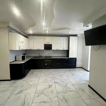 Левка Лукяненка вул. (Василя Жуковського), 16, 18, 20, 24