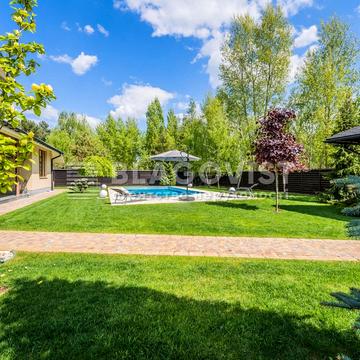 Максима Рильського вул.