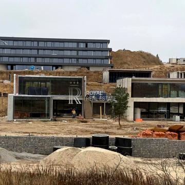 Лугова вул.