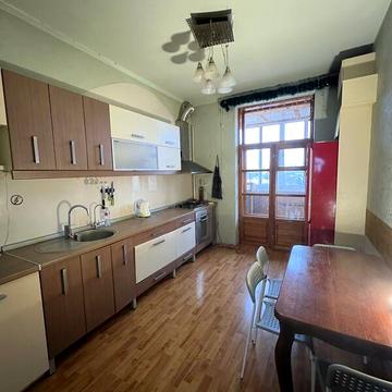 Продаж 2к Квартира Яворницького Дмитра проспект