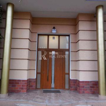 Редутна вул., 33