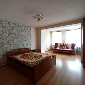 Ярослава Баїса вул. (Володимира Висоцького), 23