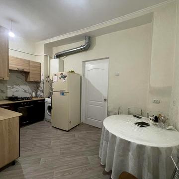 Болгарська вул., 43