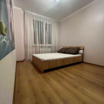 Євгена Чикаленка вул., 43