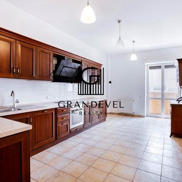 Олександра Кониського вул., 28А-30А