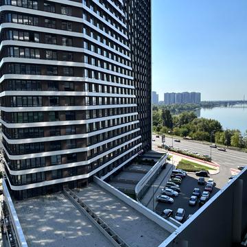 Дніпровська набережна вул., 15-Є