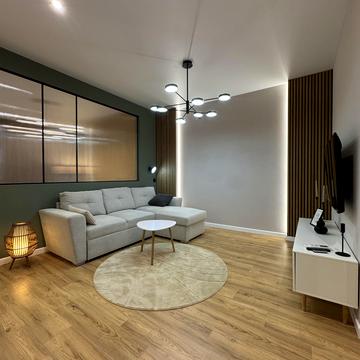 Набережна Перемоги вул., 1-Т