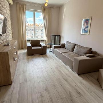 Хрещатик вул. (Kreschatic), 21