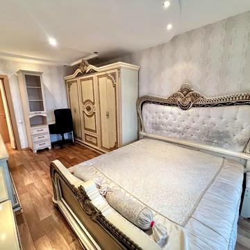 Нескорених вул., 4