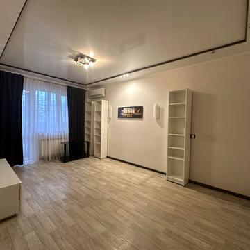 Валентинівська вул. (Блюхера), 128