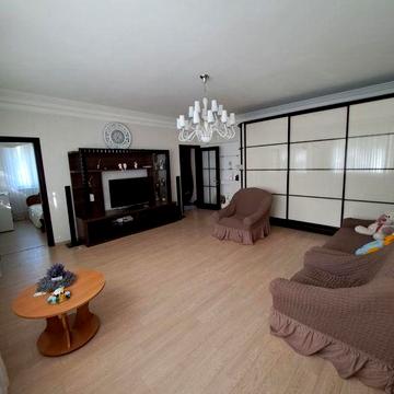 Продам двухуровневую квартиру аналог частного дома (225-555)