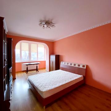 Старицького вул., 11