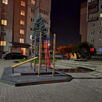 Прод-ся 3 к квартира з ремонт , і/о на вул Угорницькій-вигідна ціна !