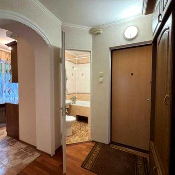 продаж гарної 1к з ремонтом на Південно Заході