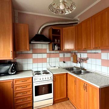 Можна з тваринками. Оренда 3к квартири Райдужна 57.