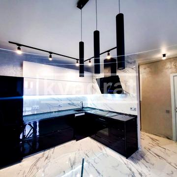 Зарічна вул., 1