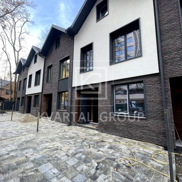 Лисенка вул., 12