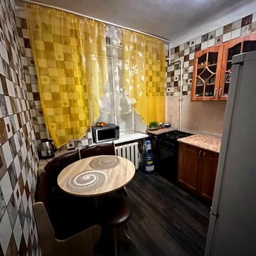 Нижньодніпровська вул., 21