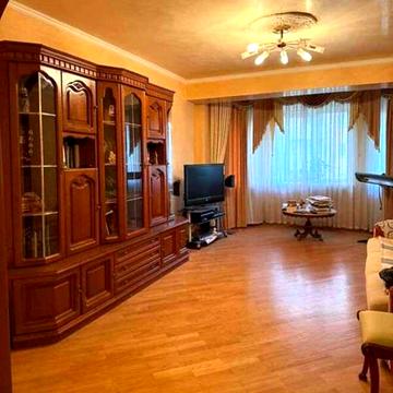 Вишняківська вул., 13