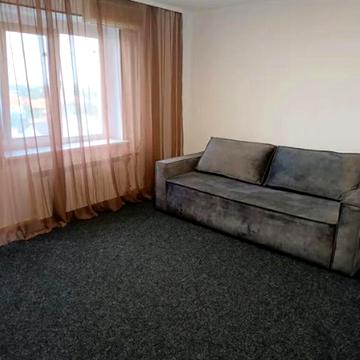 Академіка Корольова вул., 85/2