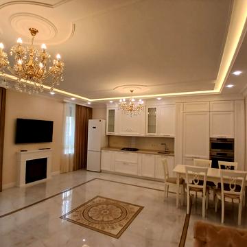 Центральна вул.