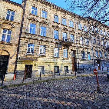 Академіка Філарета Колесси вул. (), 5