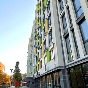 Угорська вул., 12