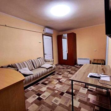 Продажа 2-комнатной квартиры, Центр, пр. Яворницкого 2а.