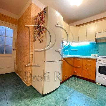 Йорданська вул. (Лайоша Гавро), 22