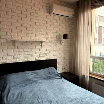 Практична вул., 4