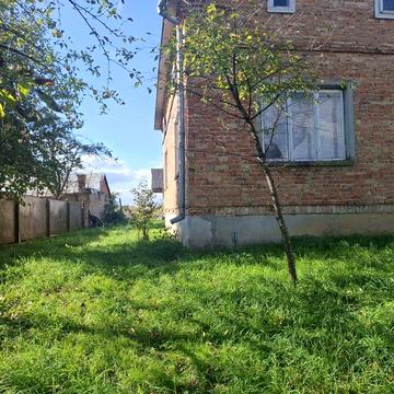 Продається Будинок з хорошим росташуваням
