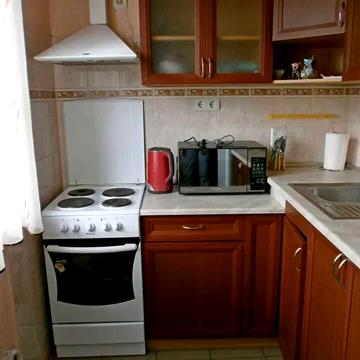 Продам 1 к. кв-ру с ремонтом на Холодной горе