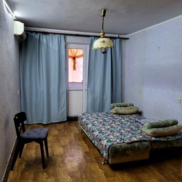 Героїв Крут вул. (Валентини Терешкової), 13