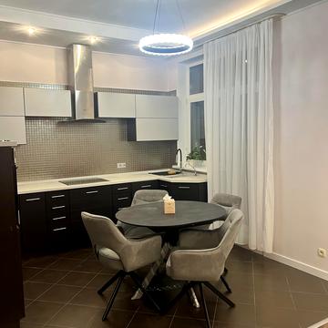 Антоновича вул. (Горького), 72