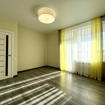 Павла Скоропадського вул., 8