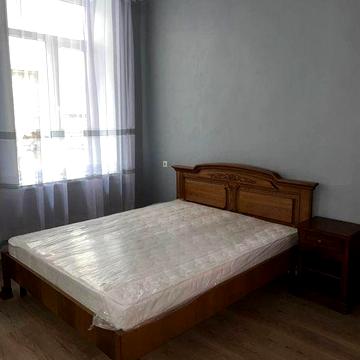 1 кімнатна з ремонтом в центрі