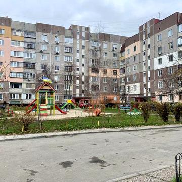 Продам простору квартиру 55 кв .Бровари, В.Великого 1.