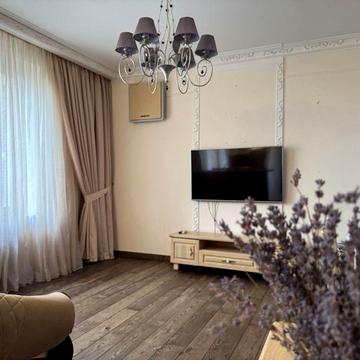 Оренда квартири (сталінка) в серці міста