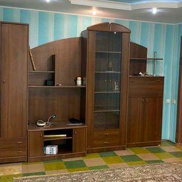 простора  чотирьох кімнатна  квартира