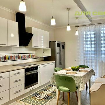 Героїв полку "Азов" вул. (Маршала Малиновського), 8