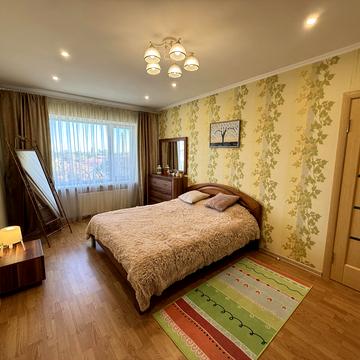 Володимира Ложешнікова вул., 18