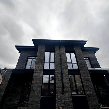 Садова вул., 30